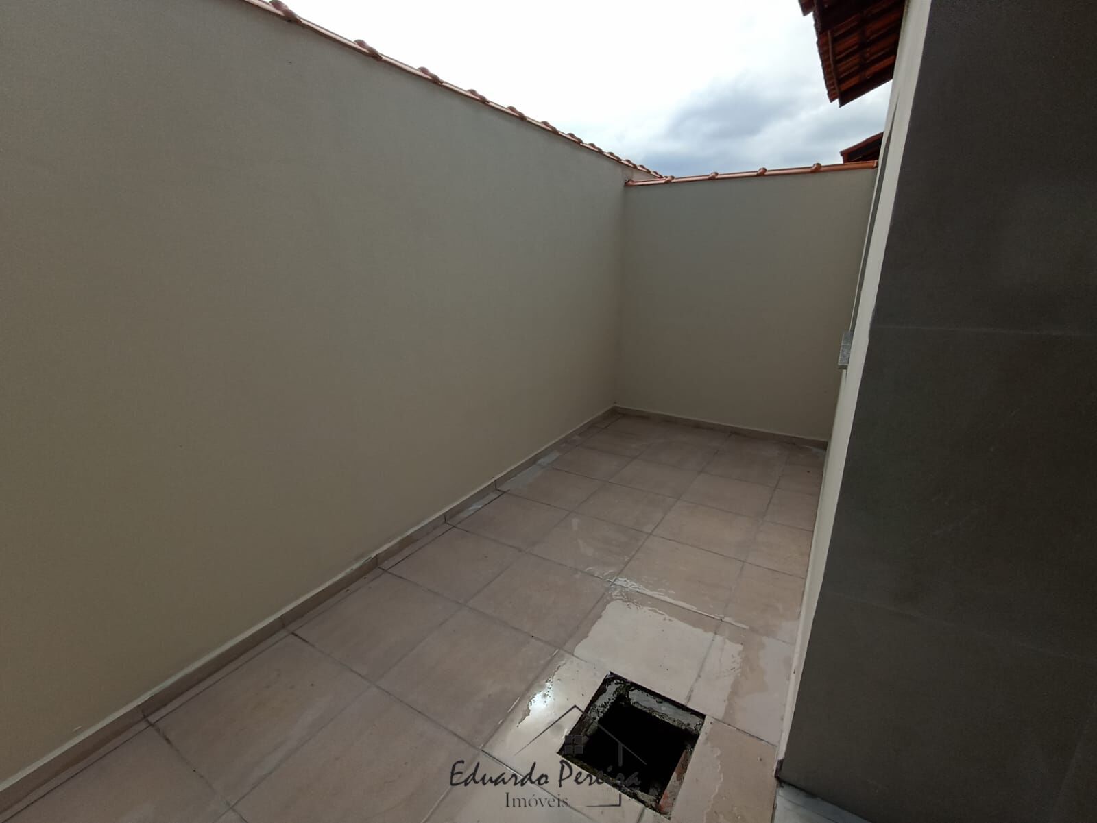 Casa à venda com 2 quartos, 60m² - Foto 12