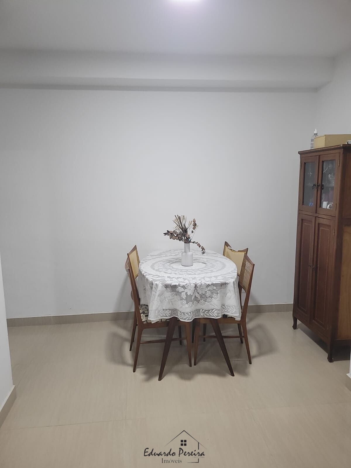 Apartamento à venda com 2 quartos, 82m² - Foto 3