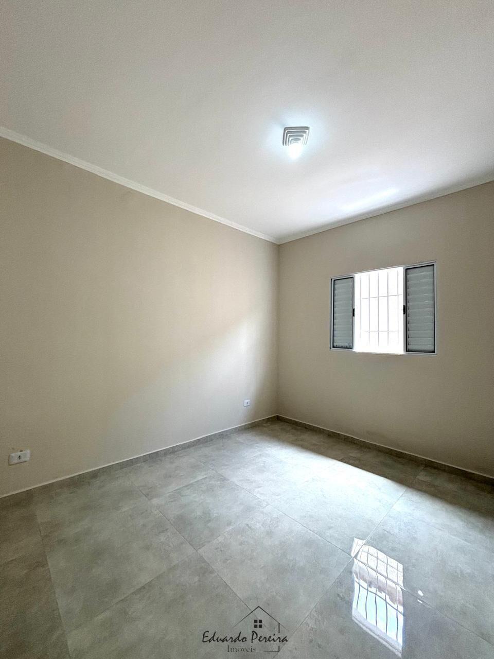 Casa à venda com 2 quartos, 62m² - Foto 10