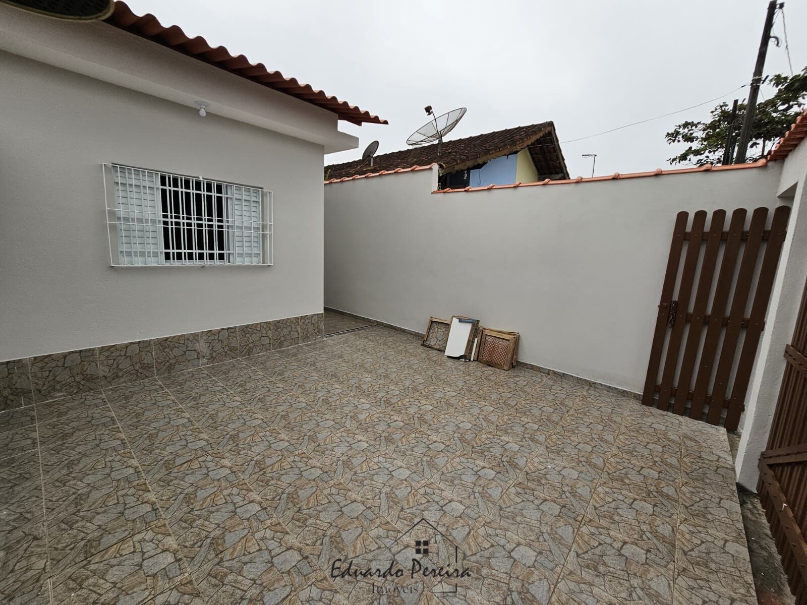 Casa à venda com 2 quartos, 61m² - Foto 3