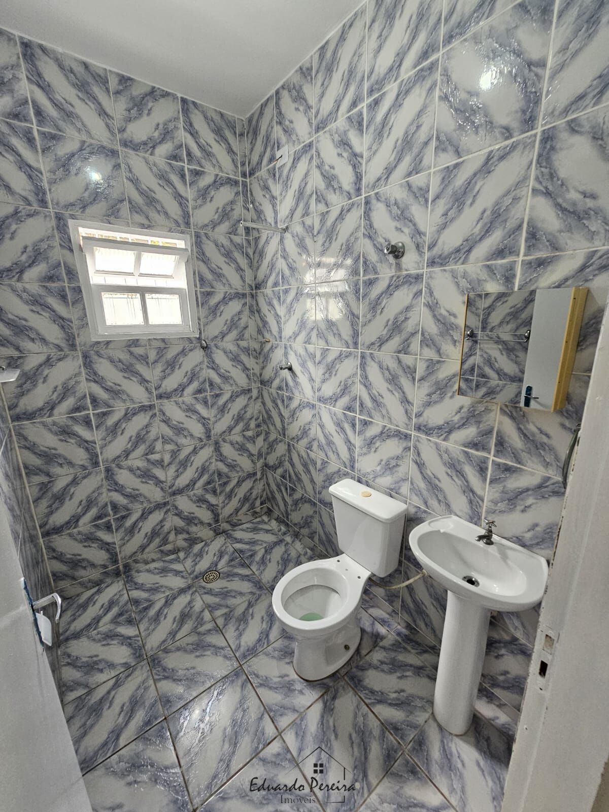 Casa à venda com 2 quartos, 61m² - Foto 10