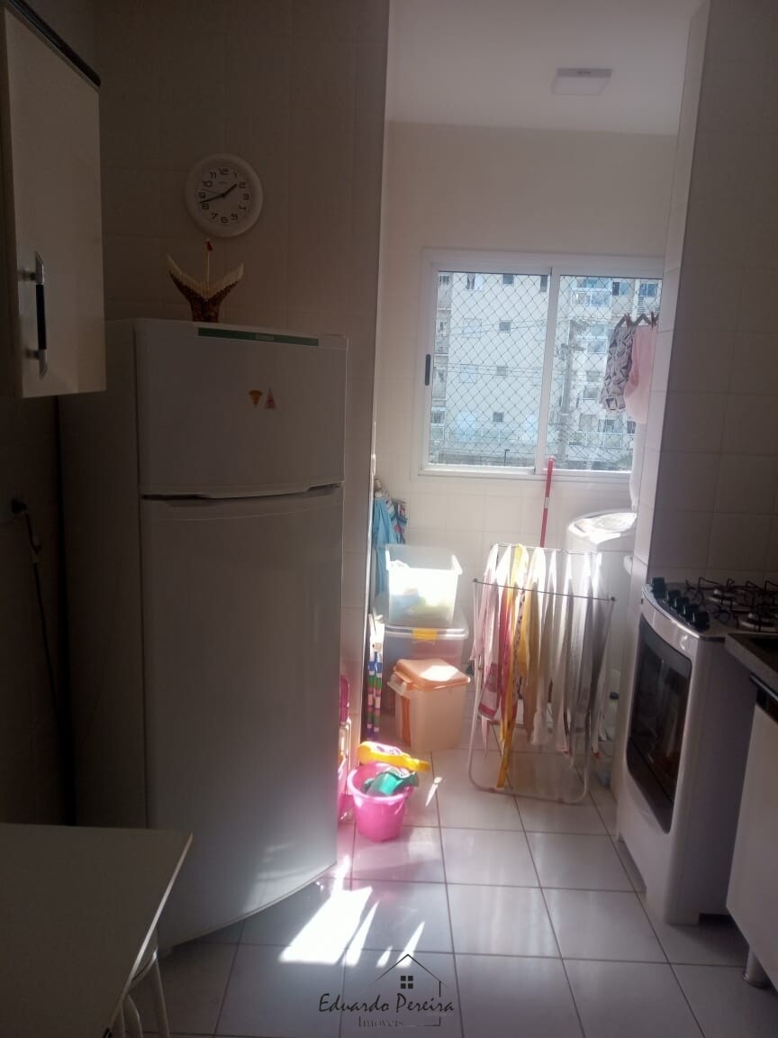 Apartamento à venda com 2 quartos, 72m² - Foto 8