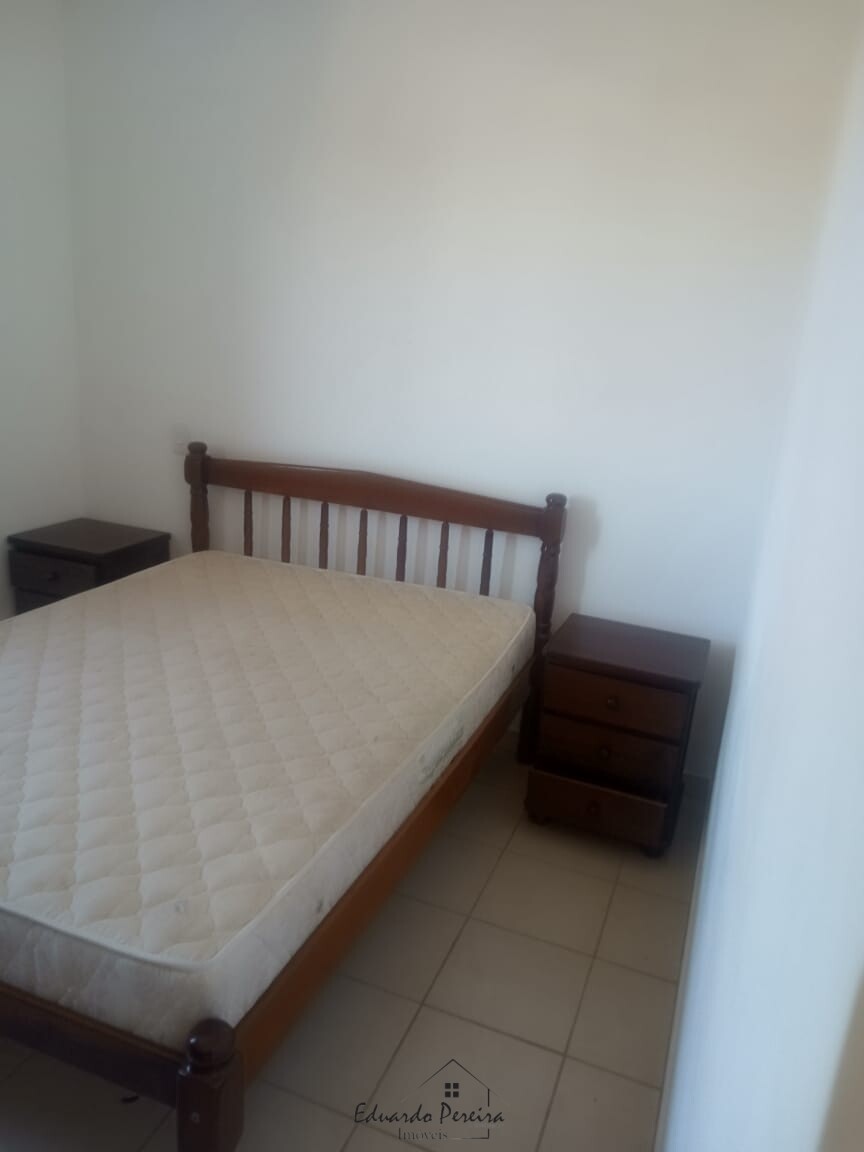 Apartamento à venda com 2 quartos, 72m² - Foto 4