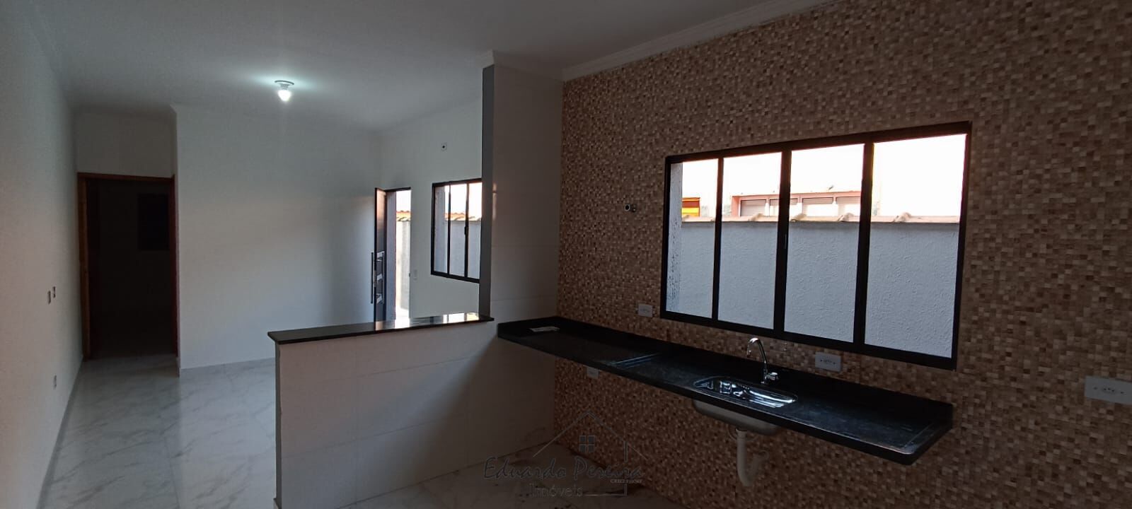 Casa à venda com 2 quartos, 61m² - Foto 12