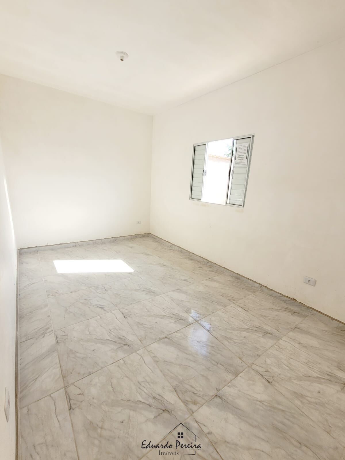 Casa à venda com 2 quartos, 50m² - Foto 5