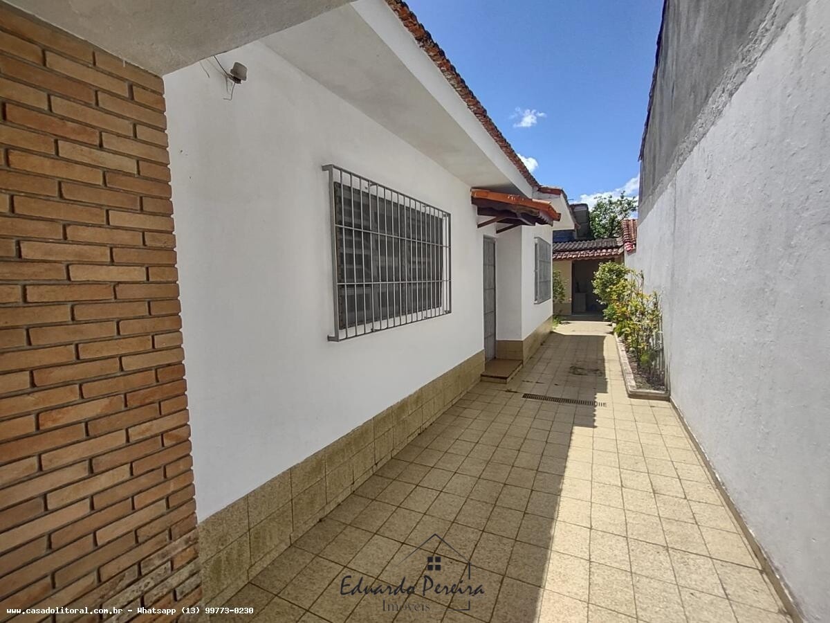 Casa à venda com 3 quartos, 90m² - Foto 4