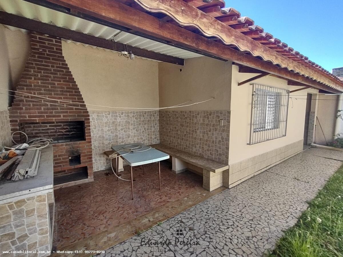 Casa à venda com 3 quartos, 90m² - Foto 25