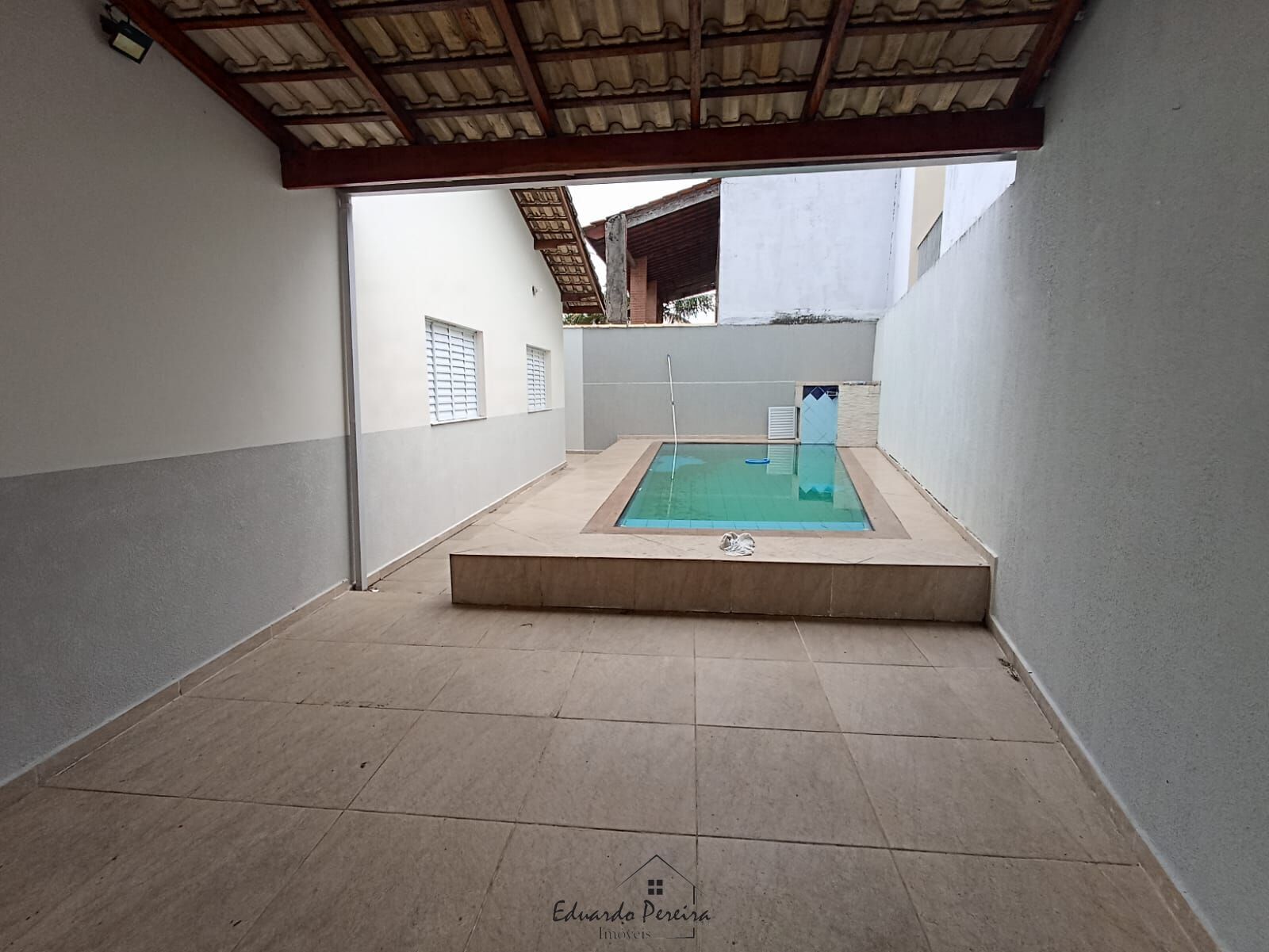 Casa à venda com 3 quartos, 104m² - Foto 3