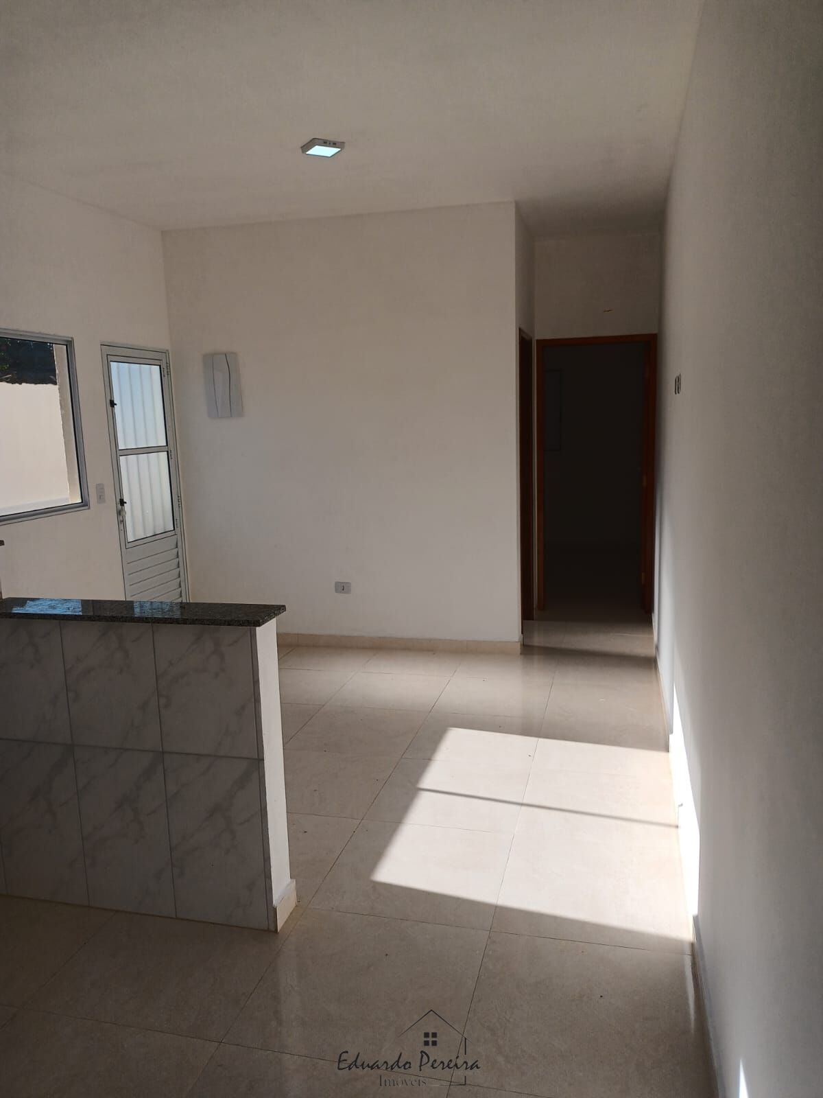 Casa à venda com 2 quartos, 56m² - Foto 7