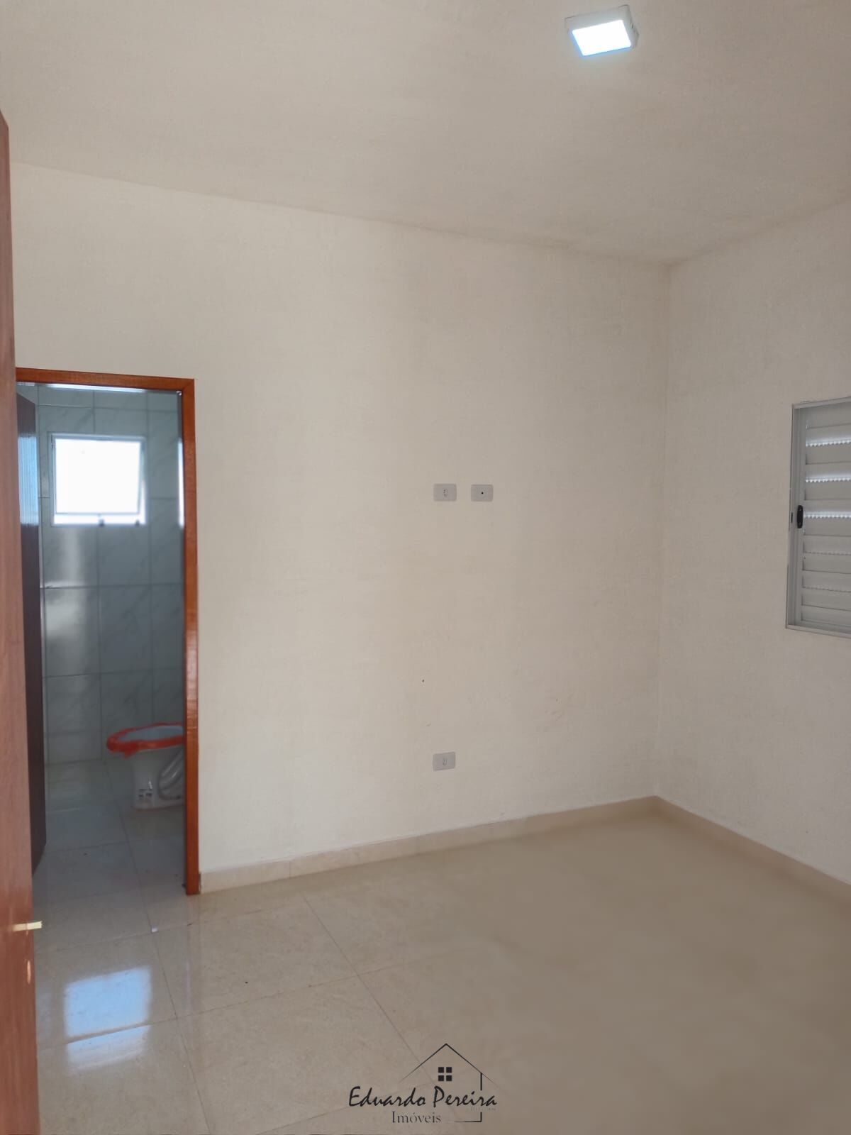 Casa à venda com 2 quartos, 56m² - Foto 10