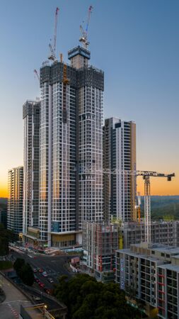 Mercado imobiliário valoriza mais de 45% na Bolsa em 2025  e o que isso revela para quem quer investir com segurança