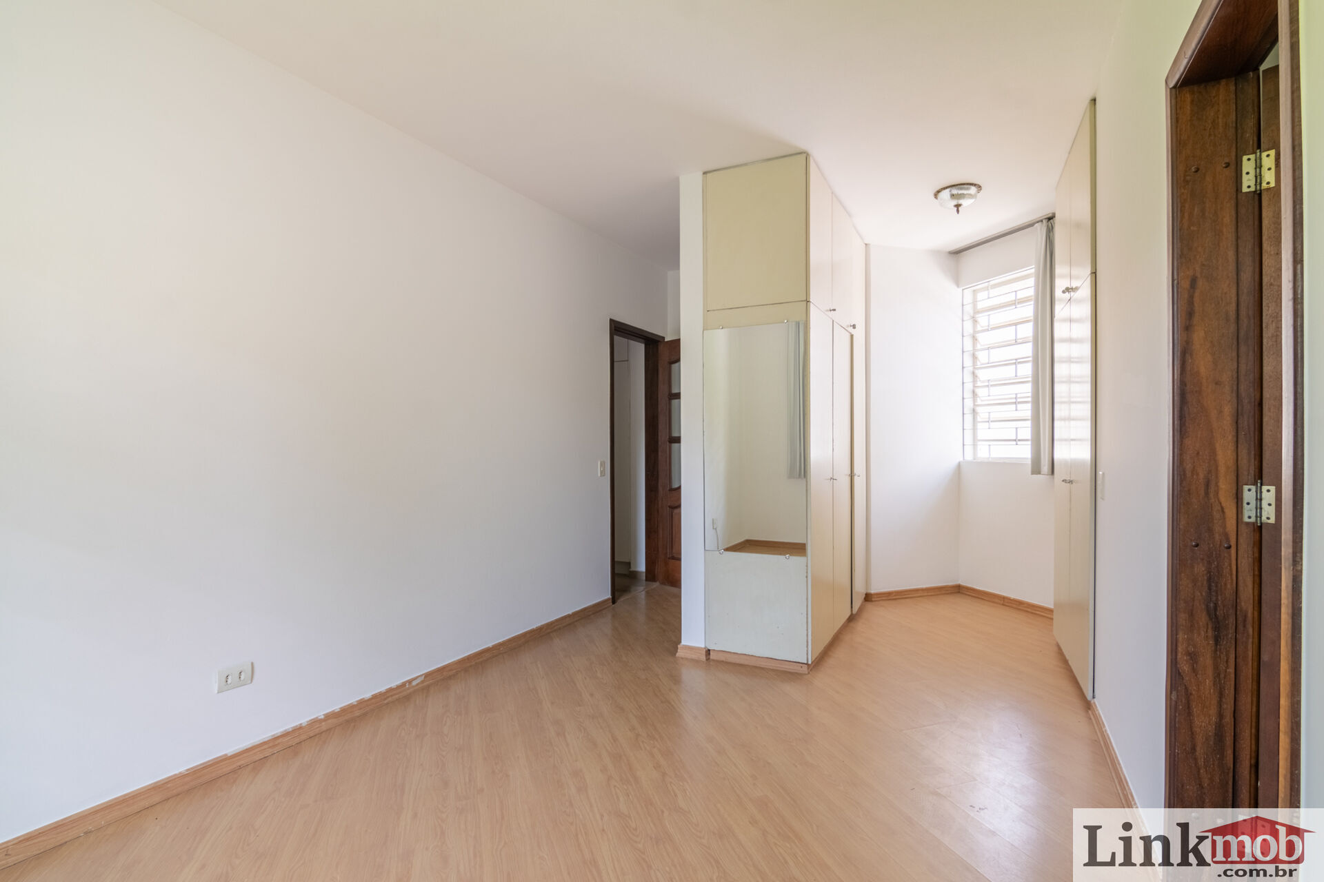 Casa à venda com 4 quartos, 377m² - Foto 18