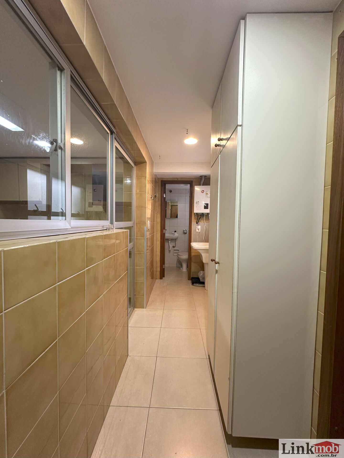 Apartamento para alugar com 3 quartos, 91m² - Foto 3