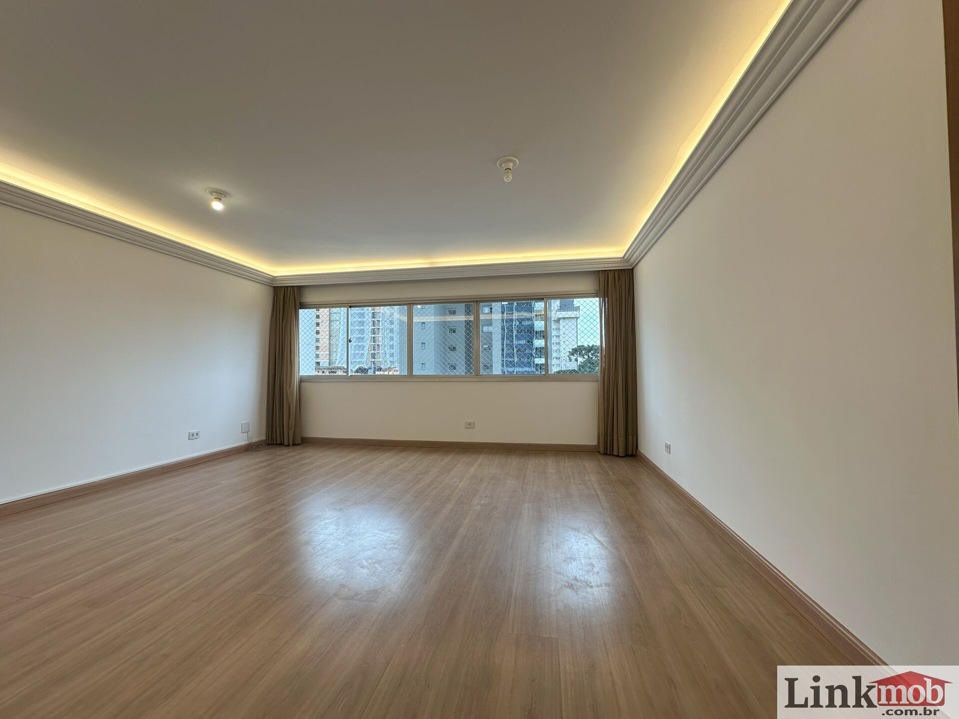 Apartamento para alugar com 3 quartos, 91m² - Foto 8