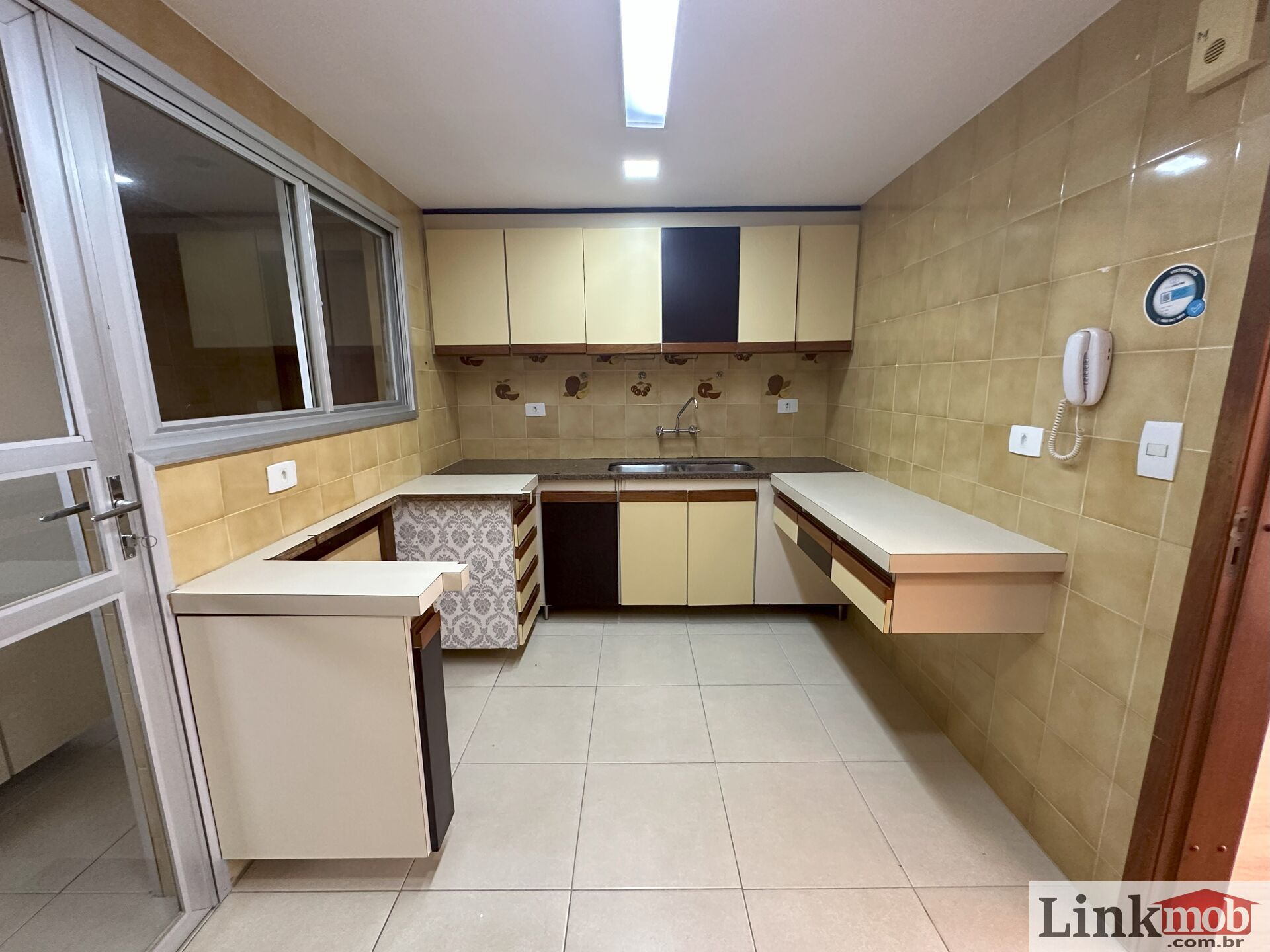 Apartamento para alugar com 3 quartos, 91m² - Foto 13