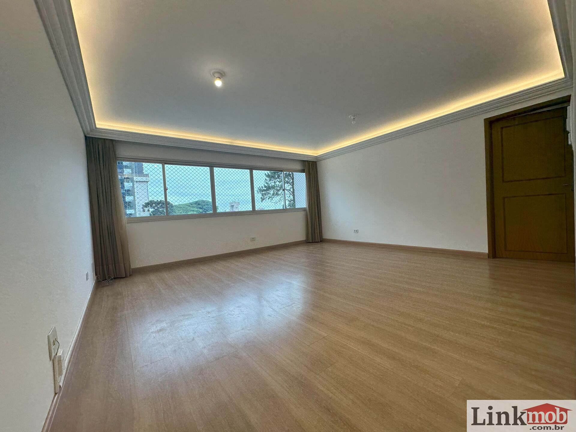 Apartamento para alugar com 3 quartos, 91m² - Foto 6