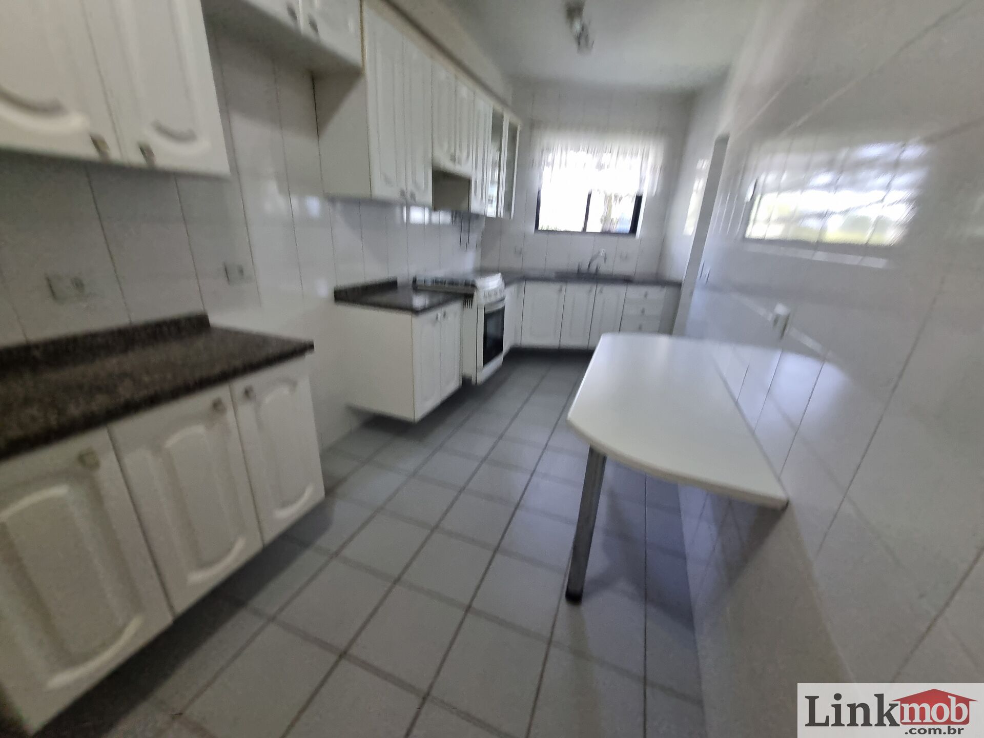 Apartamento à venda com 3 quartos, 98m² - Foto 22