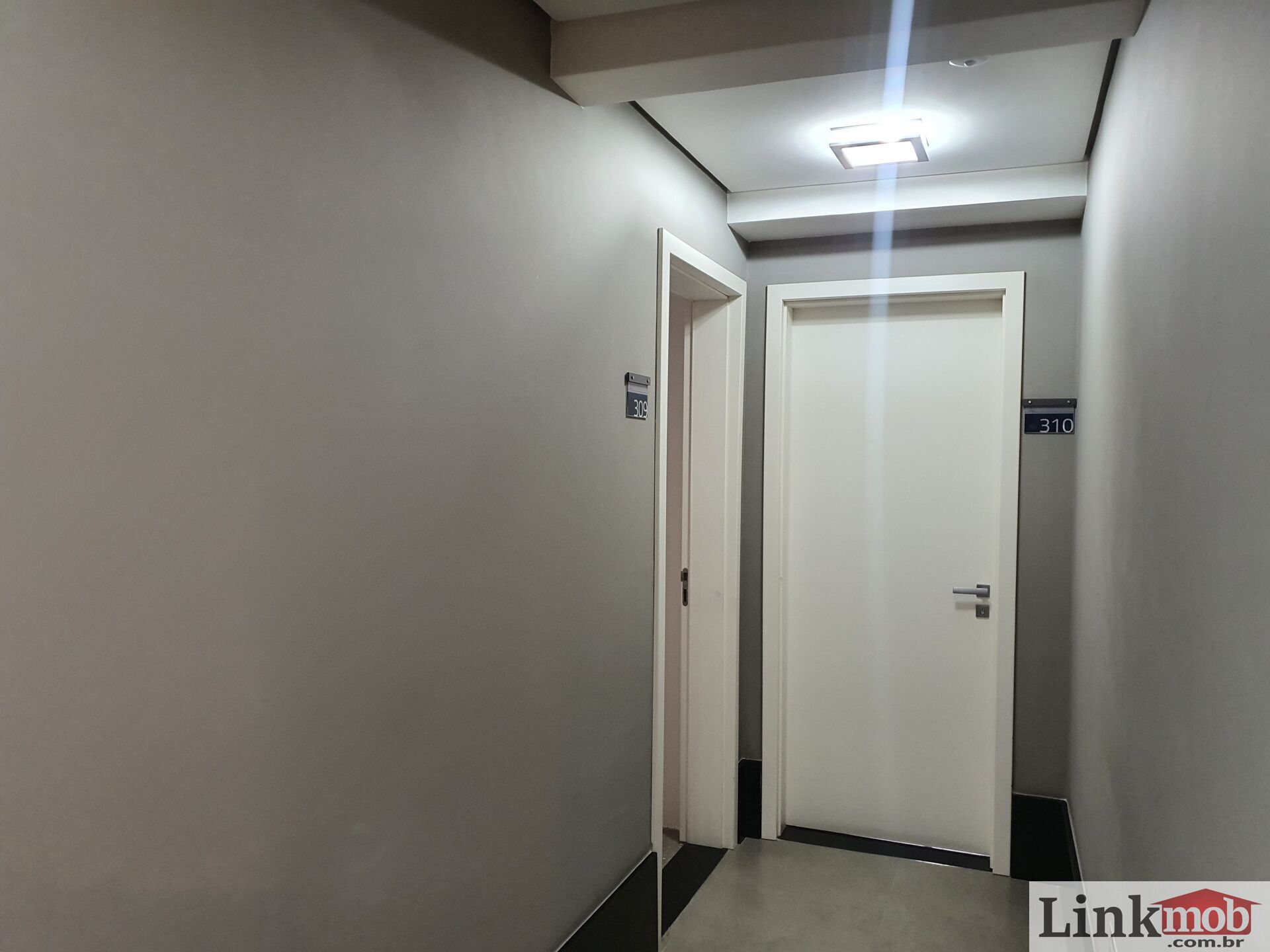 Conjunto Comercial-Sala para alugar com 1 quarto, 64m² - Foto 1