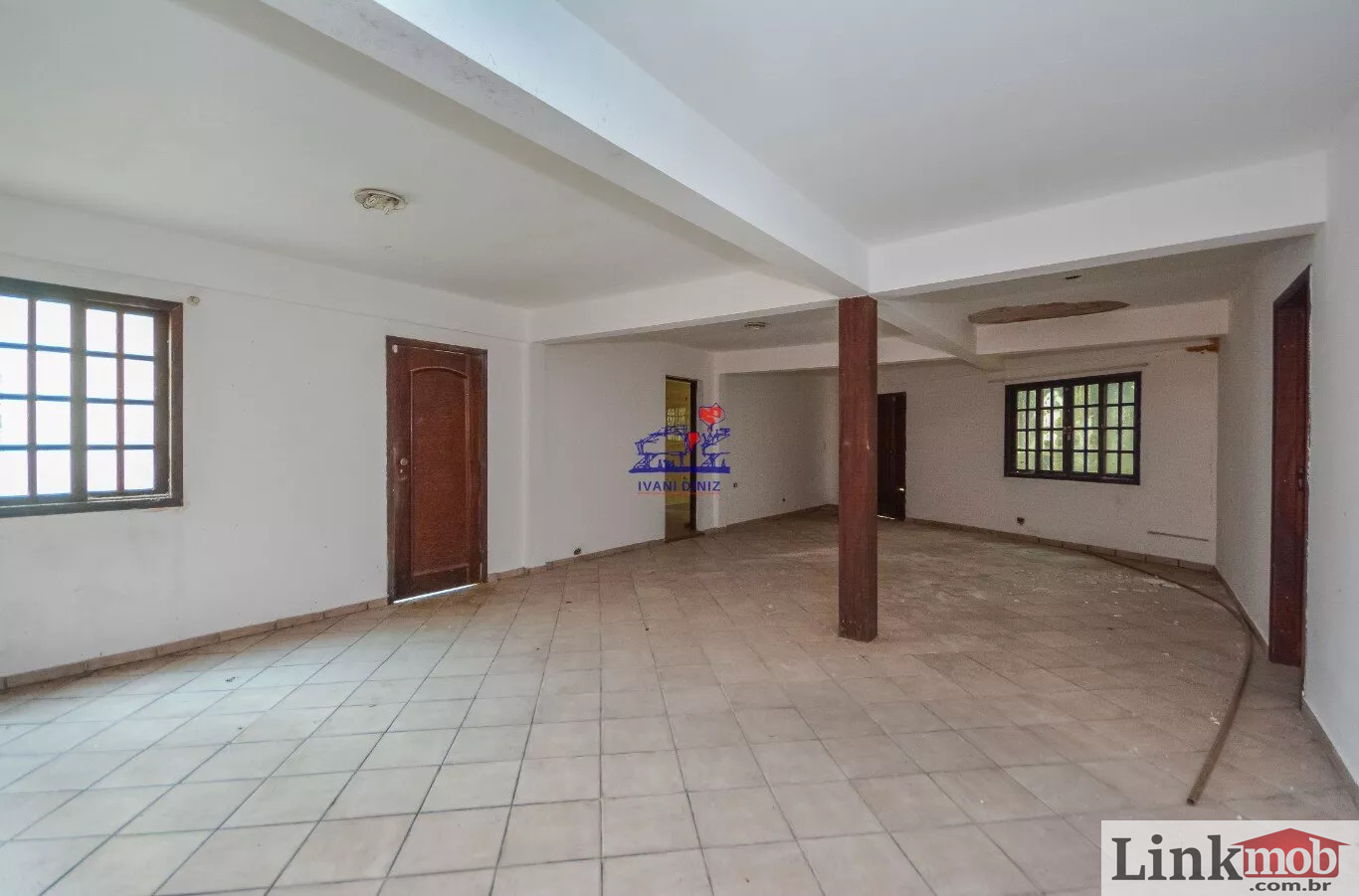 Casa à venda com 4 quartos, 200m² - Foto 22