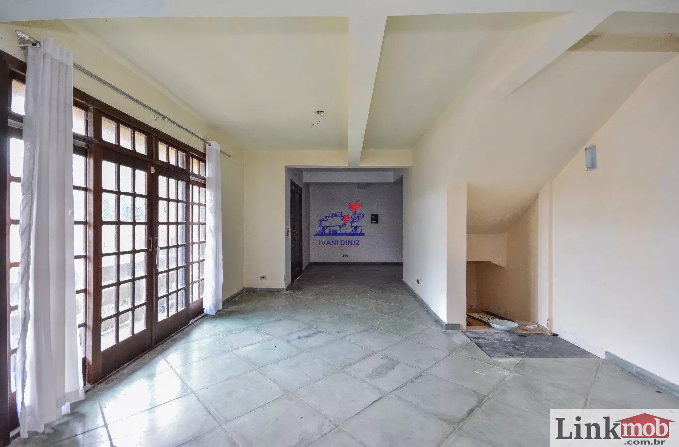 Casa à venda com 4 quartos, 200m² - Foto 12