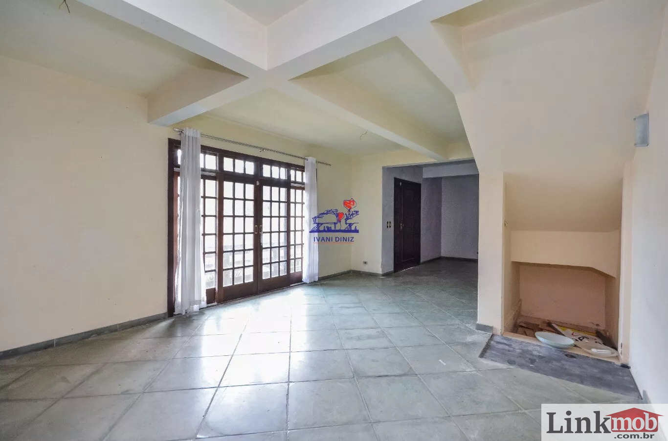 Casa à venda com 4 quartos, 200m² - Foto 13