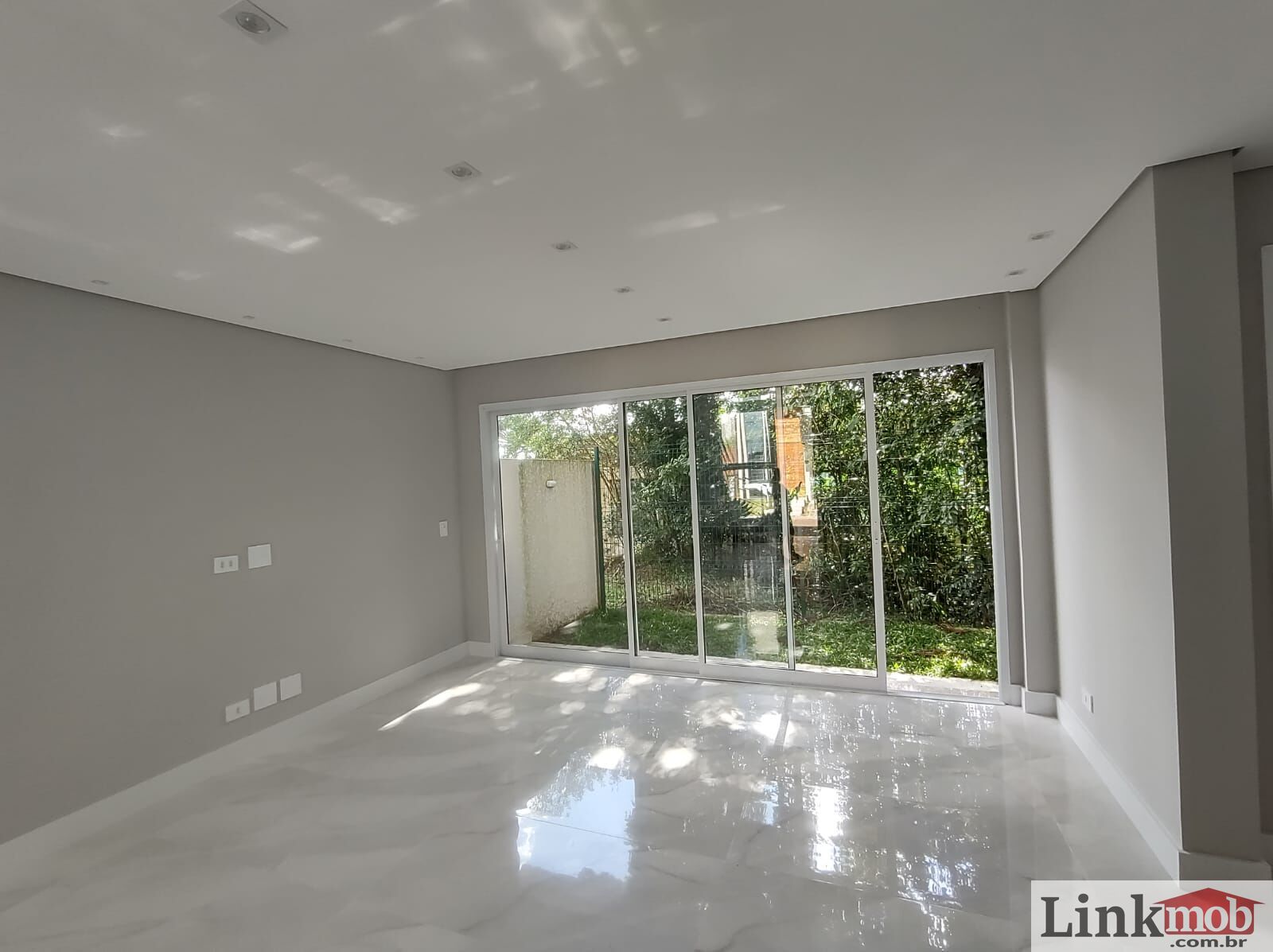 Casa à venda com 3 quartos, 153m² - Foto 11