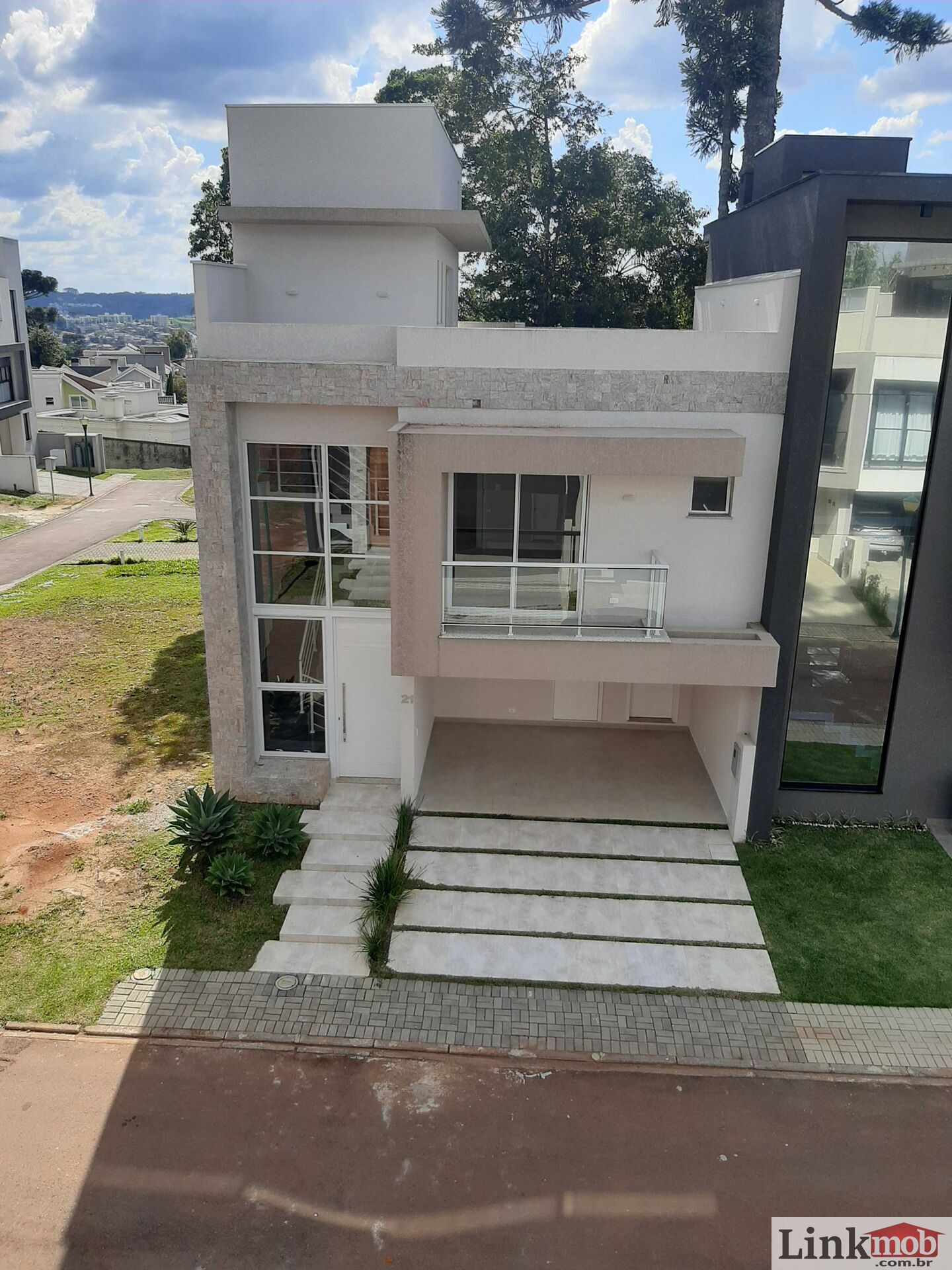 Casa à venda com 3 quartos, 153m² - Foto 2