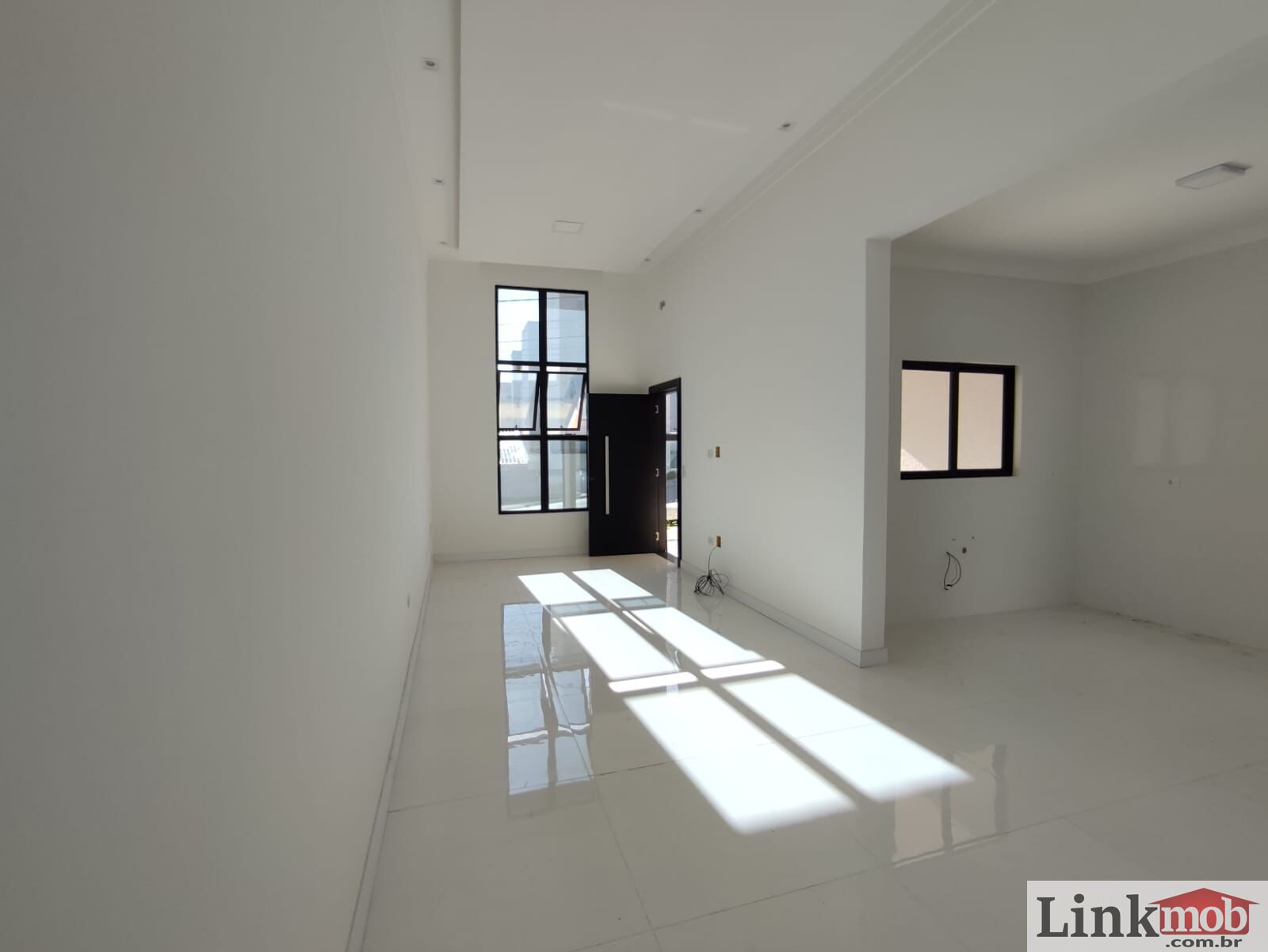 Casa à venda com 3 quartos, 180m² - Foto 3