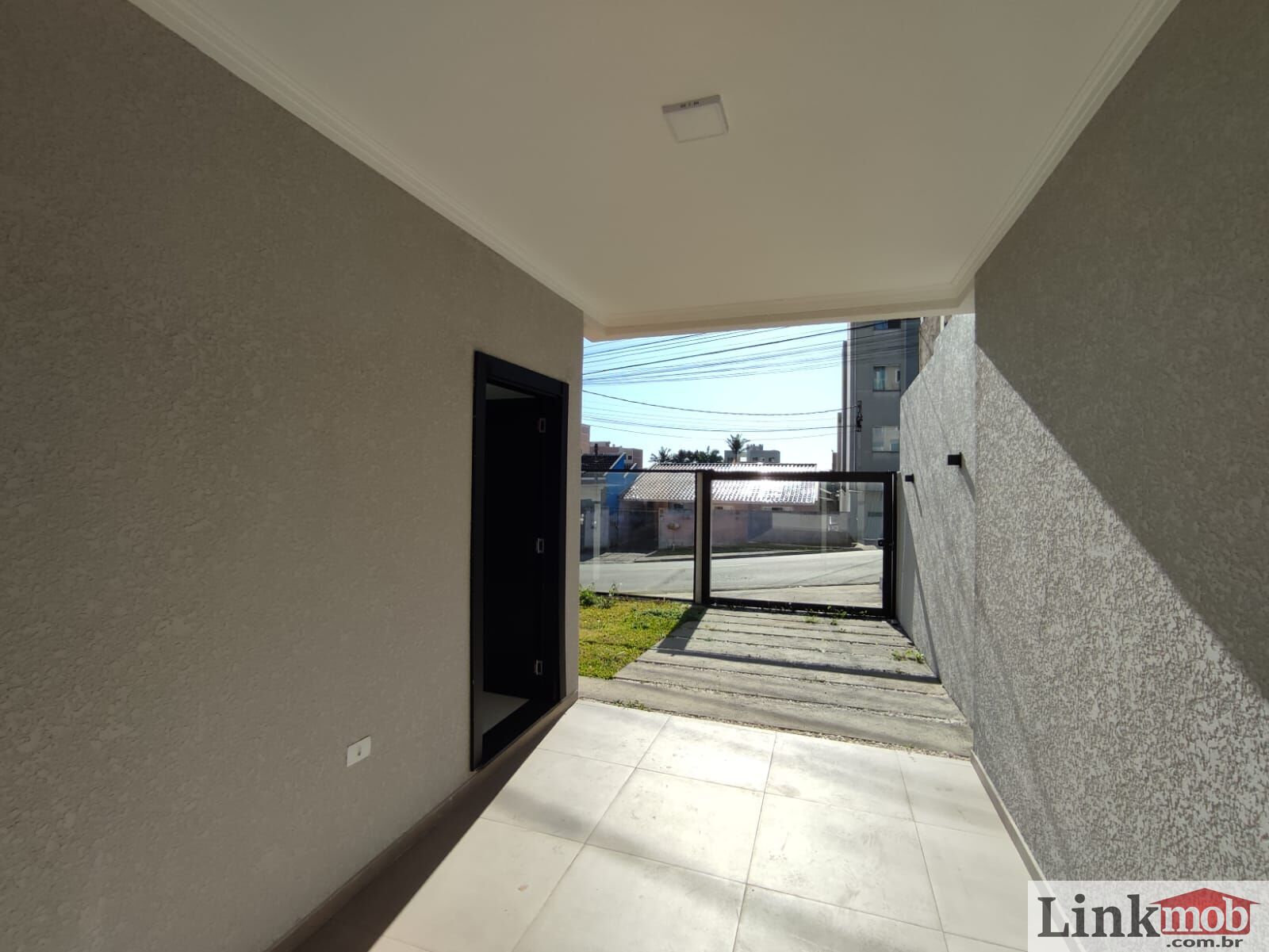 Casa à venda com 3 quartos, 180m² - Foto 2