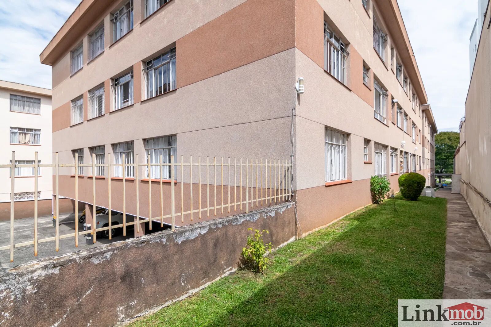 Apartamento à venda com 3 quartos, 115m² - Foto 3