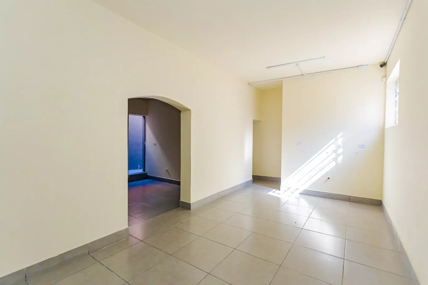 Prédio Inteiro para alugar com 7 quartos, 467m² - Foto 12