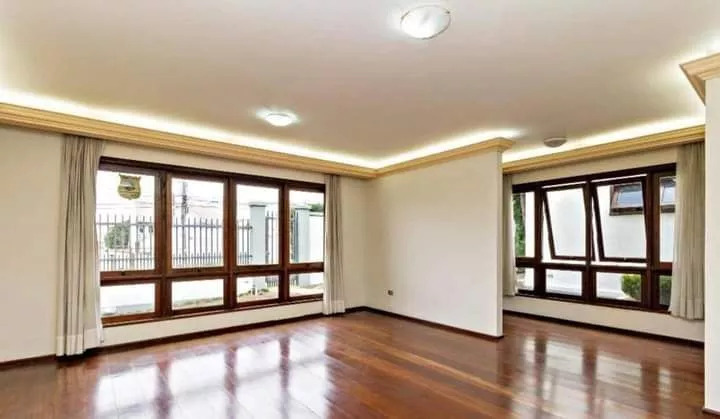 Casa à venda com 2 quartos, 500m² - Foto 6