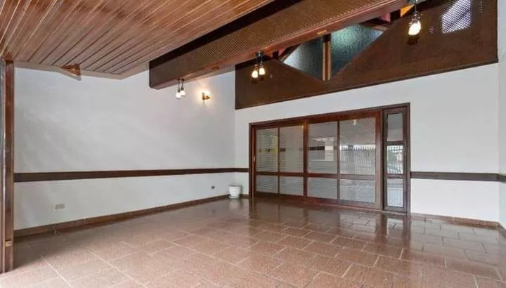 Casa à venda com 2 quartos, 500m² - Foto 12