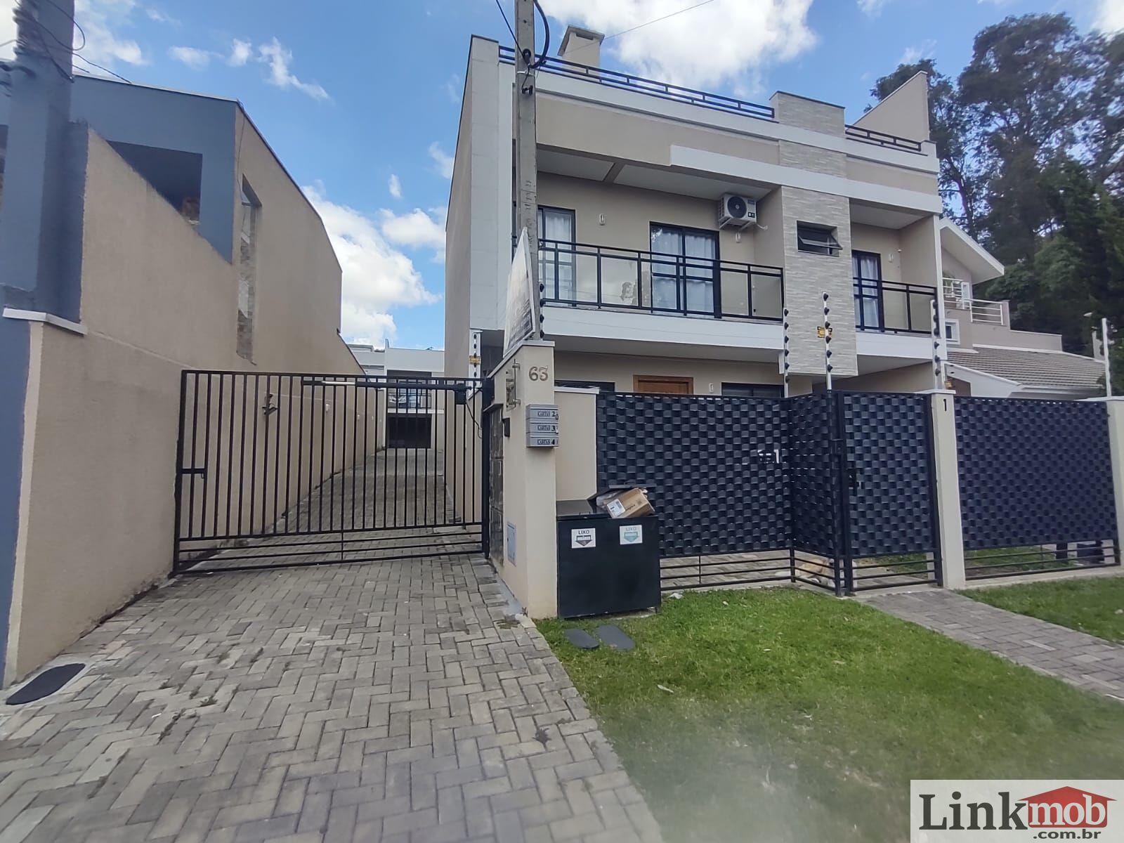Casa de Condomínio à venda com 3 quartos, 172m² - Foto 2