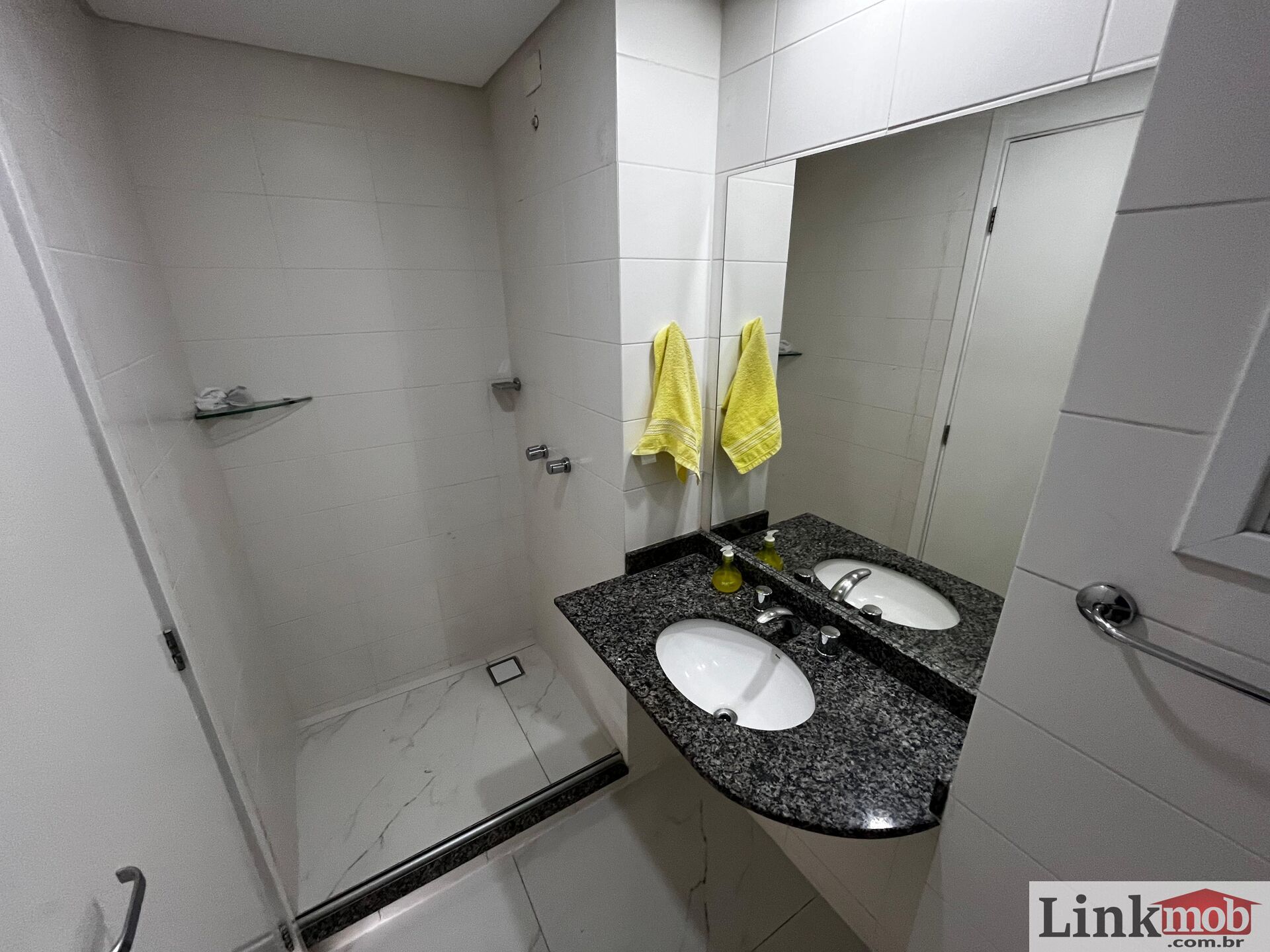 Apartamento à venda com 2 quartos, 66m² - Foto 13