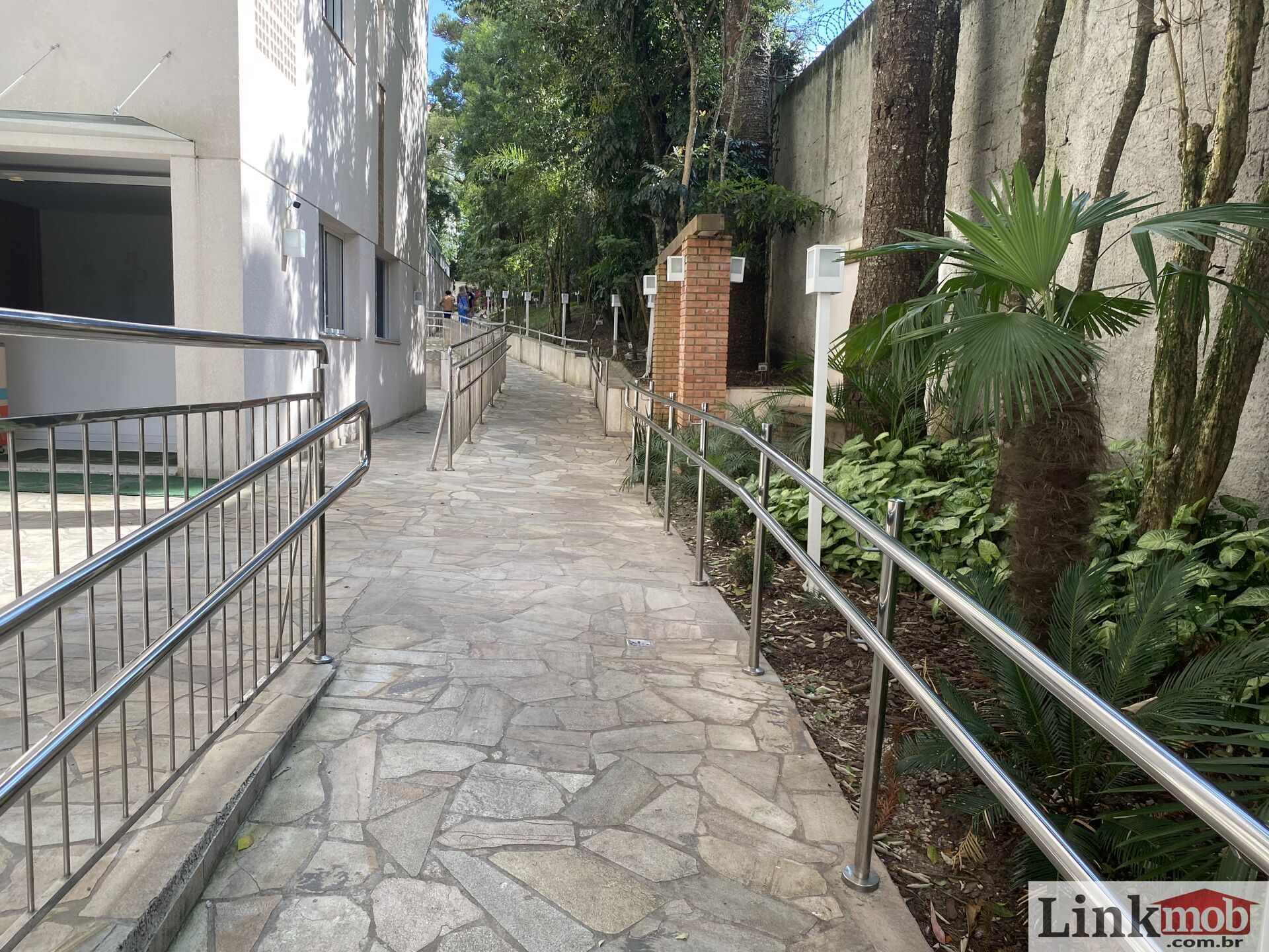 Apartamento à venda com 2 quartos, 72m² - Foto 25