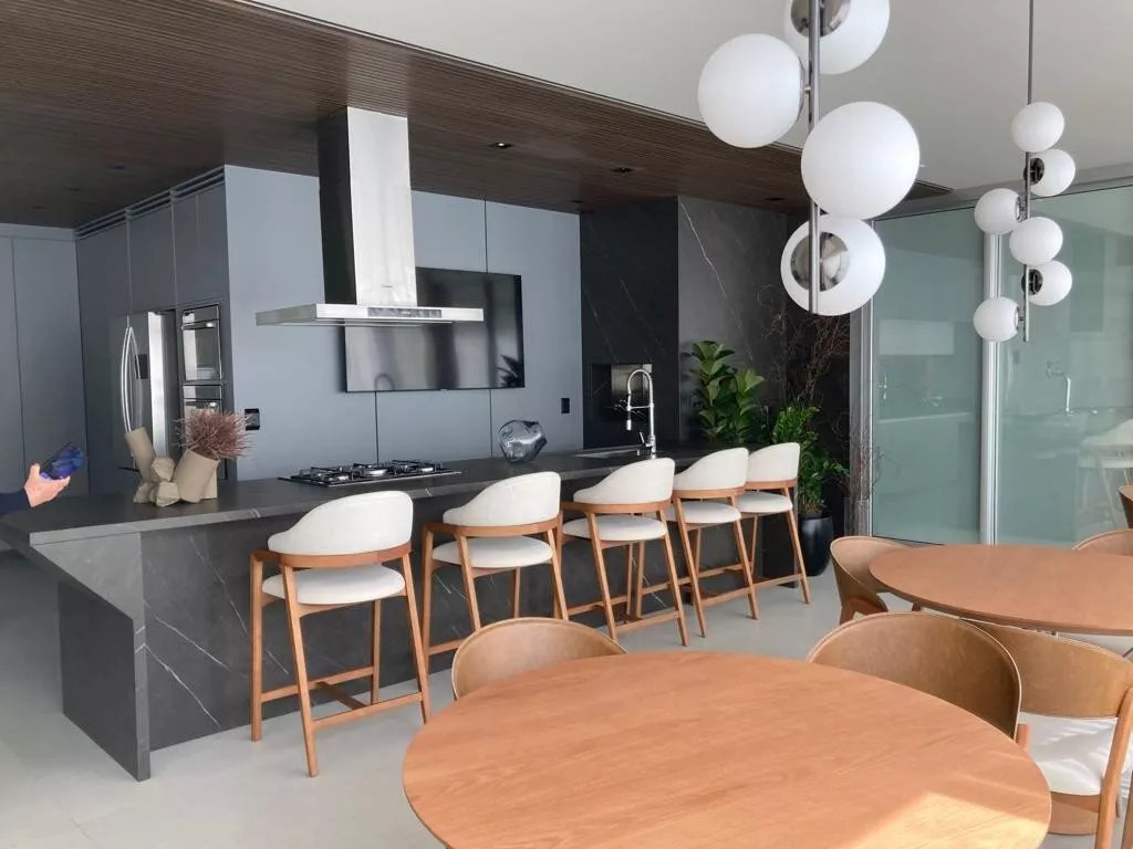 Apartamento à venda com 4 quartos, 140m² - Foto 18