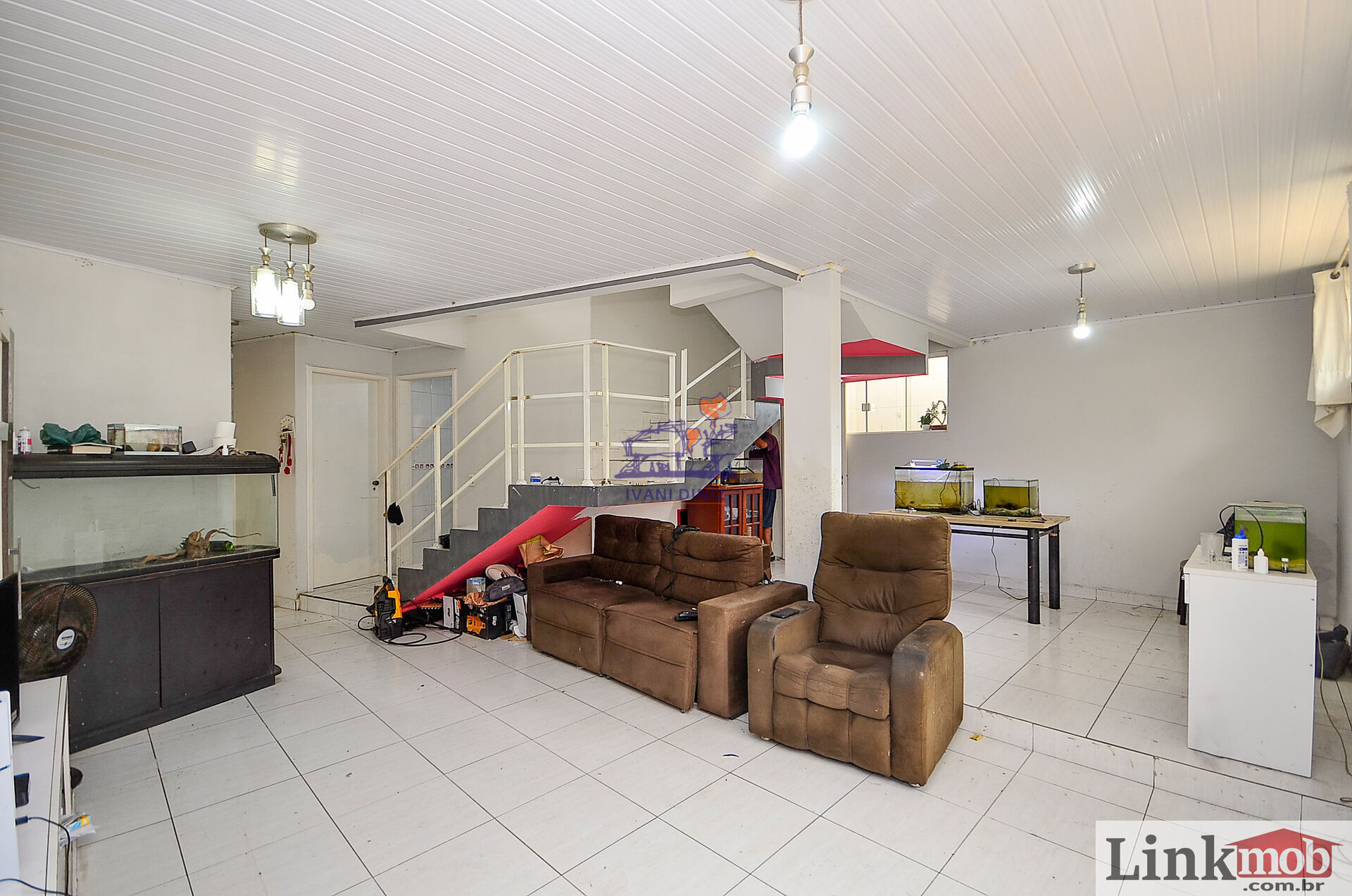 Casa à venda com 3 quartos, 181m² - Foto 8