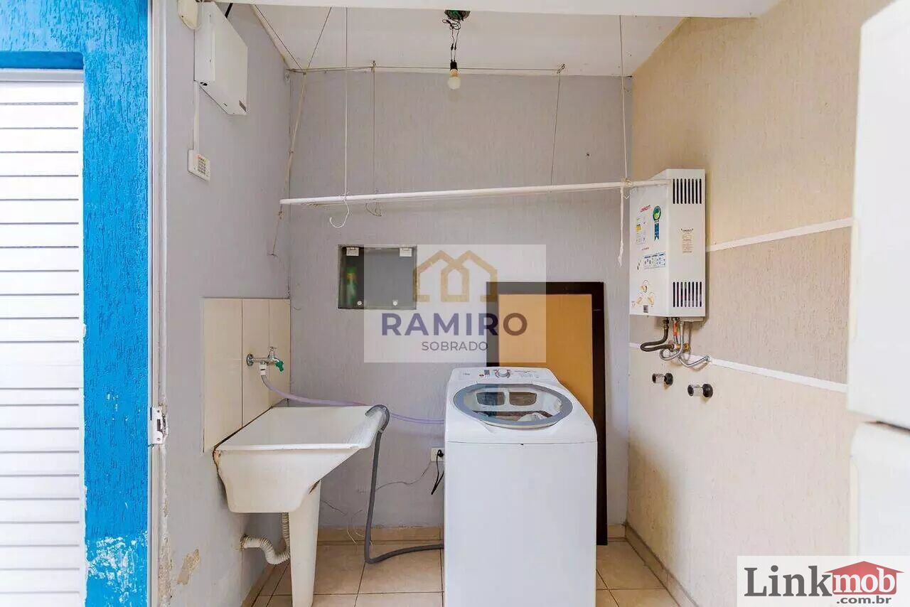 Sobrado à venda com 3 quartos, 200m² - Foto 5