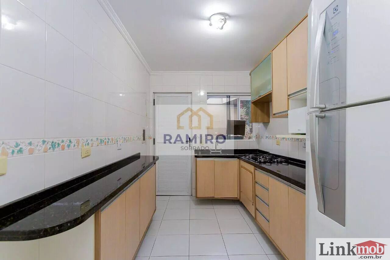 Sobrado à venda com 3 quartos, 200m² - Foto 4