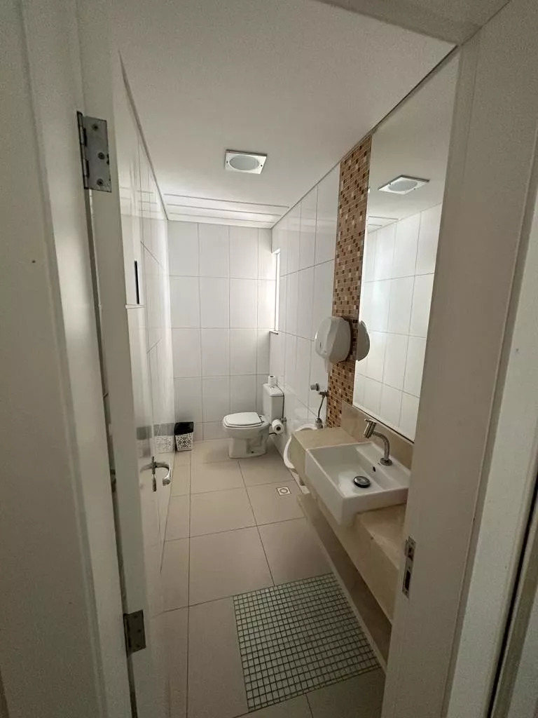 Apartamento à venda com 4 quartos, 192m² - Foto 9