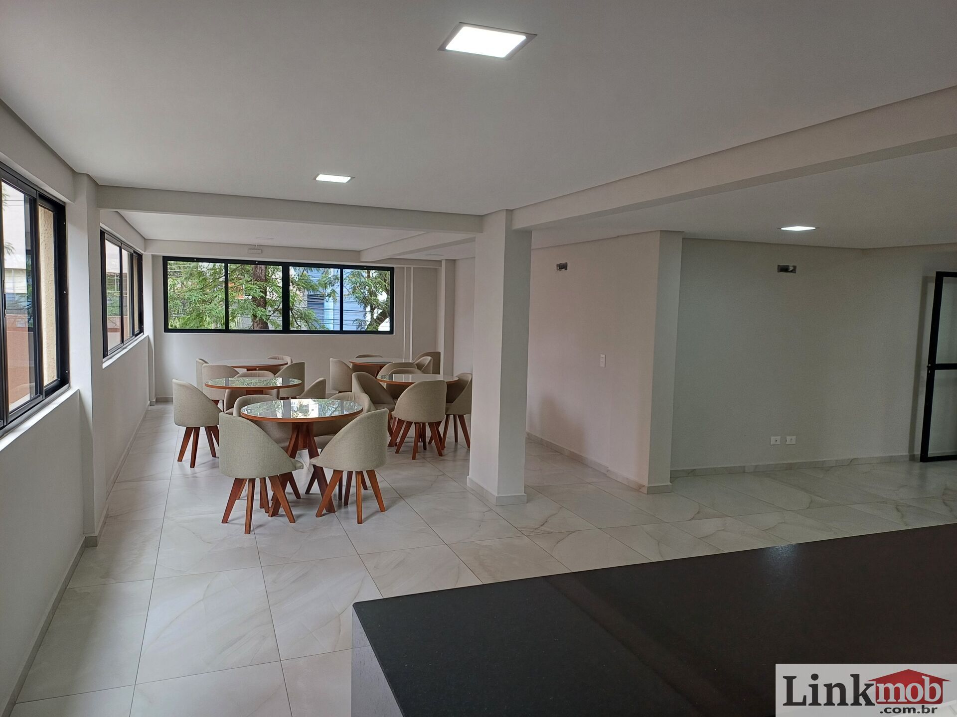 Apartamento à venda com 1 quarto, 42m² - Foto 15