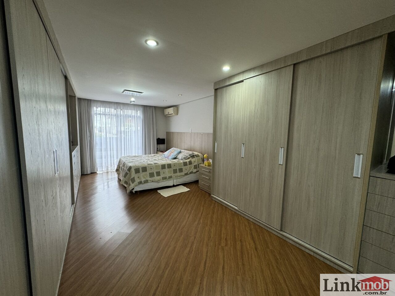 Casa à venda com 5 quartos, 300m² - Foto 10