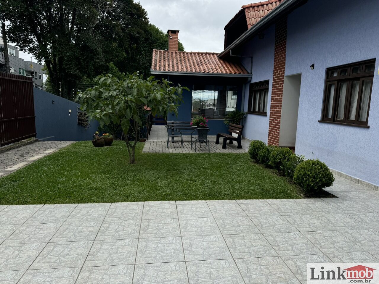 Casa à venda com 5 quartos, 300m² - Foto 1