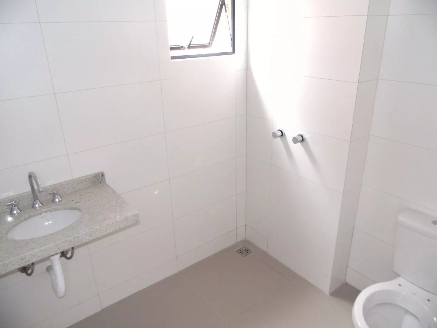 Apartamento à venda com 2 quartos, 61m² - Foto 15