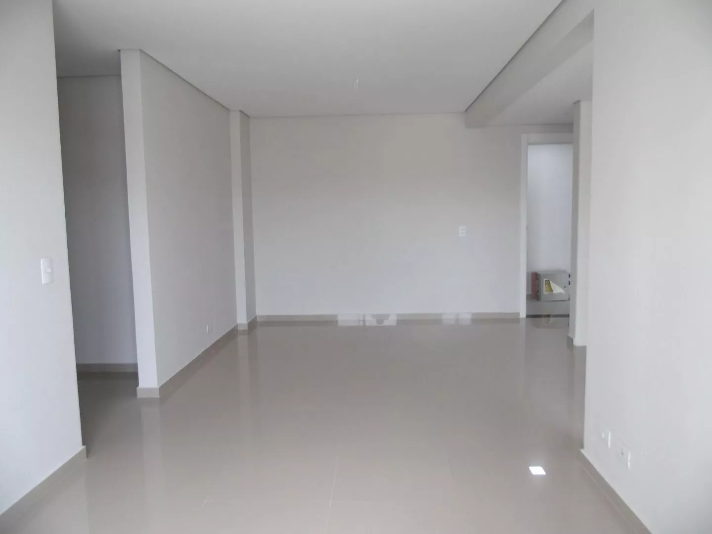 Apartamento à venda com 2 quartos, 61m² - Foto 11