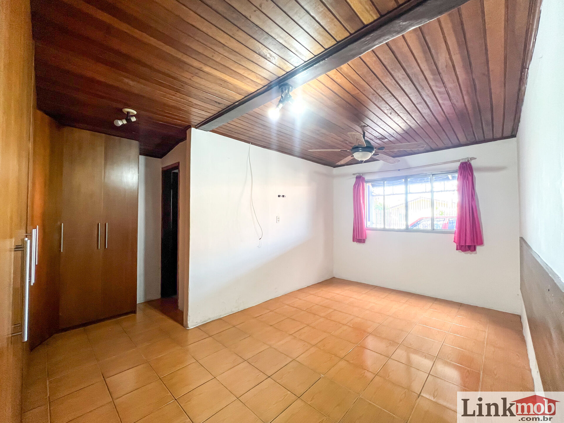 Casa à venda com 4 quartos, 200m² - Foto 38