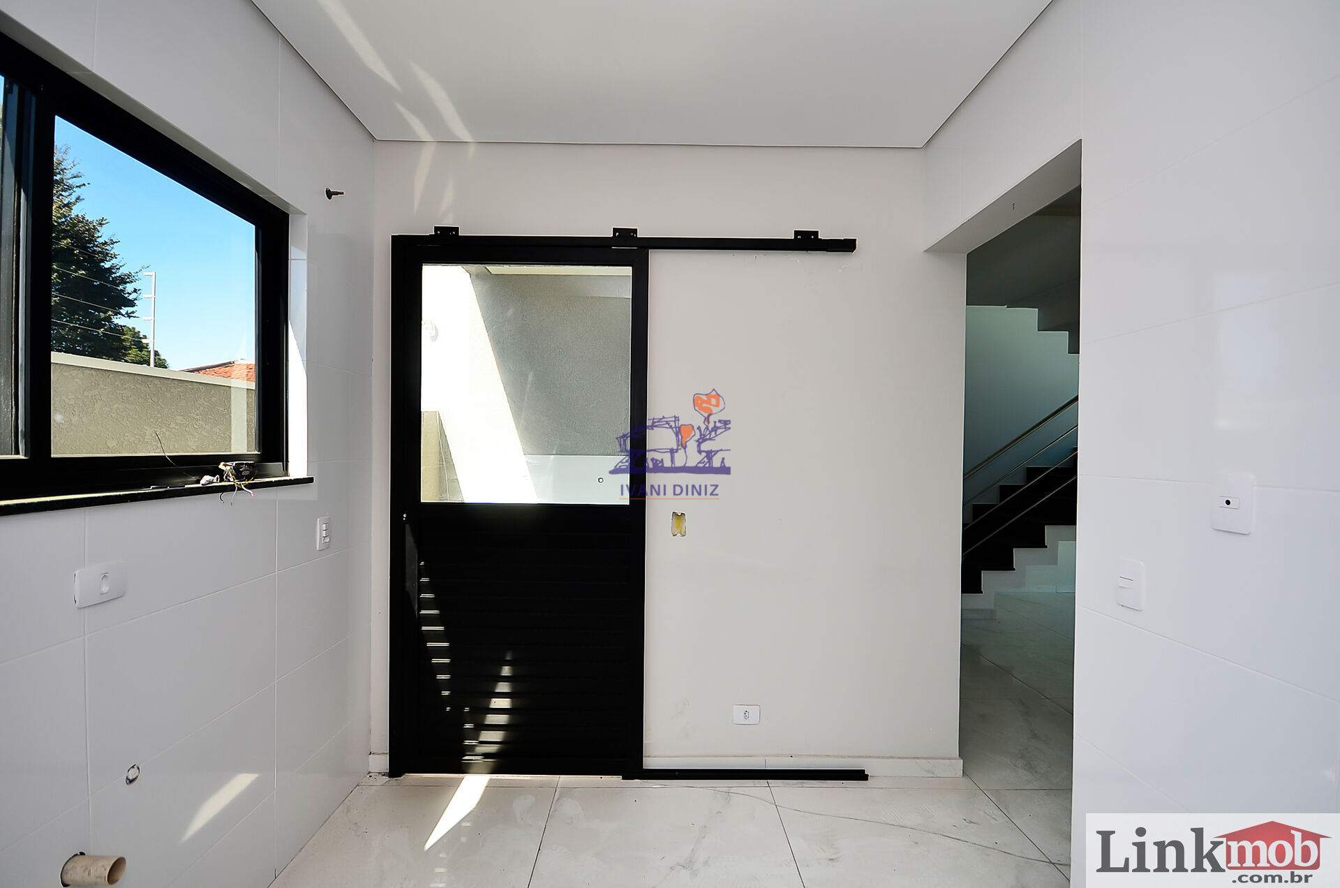 Casa à venda com 3 quartos, 80m² - Foto 13