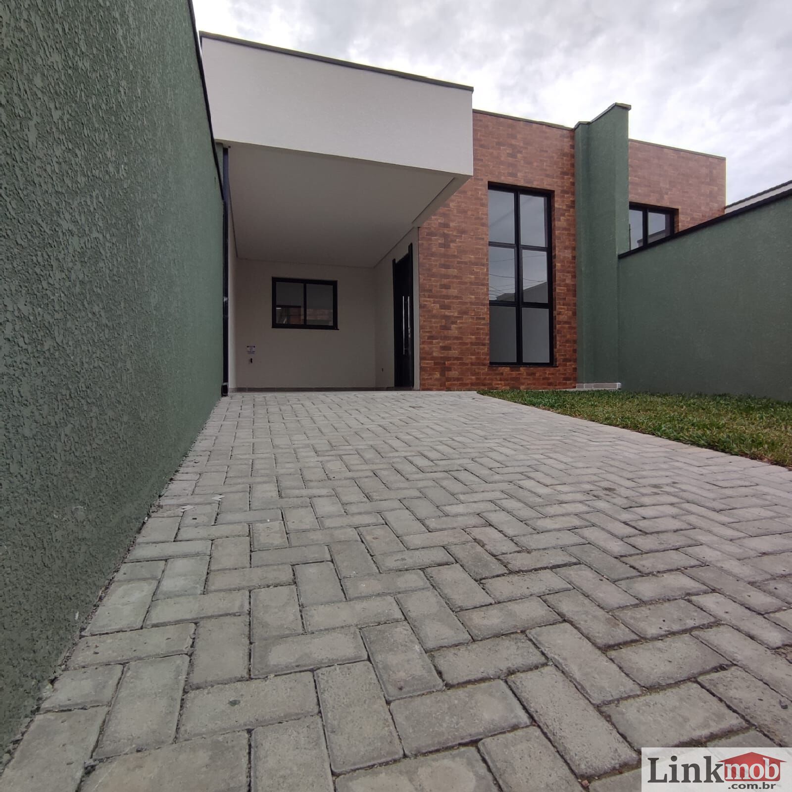 Casa à venda com 3 quartos, 93m² - Foto 2