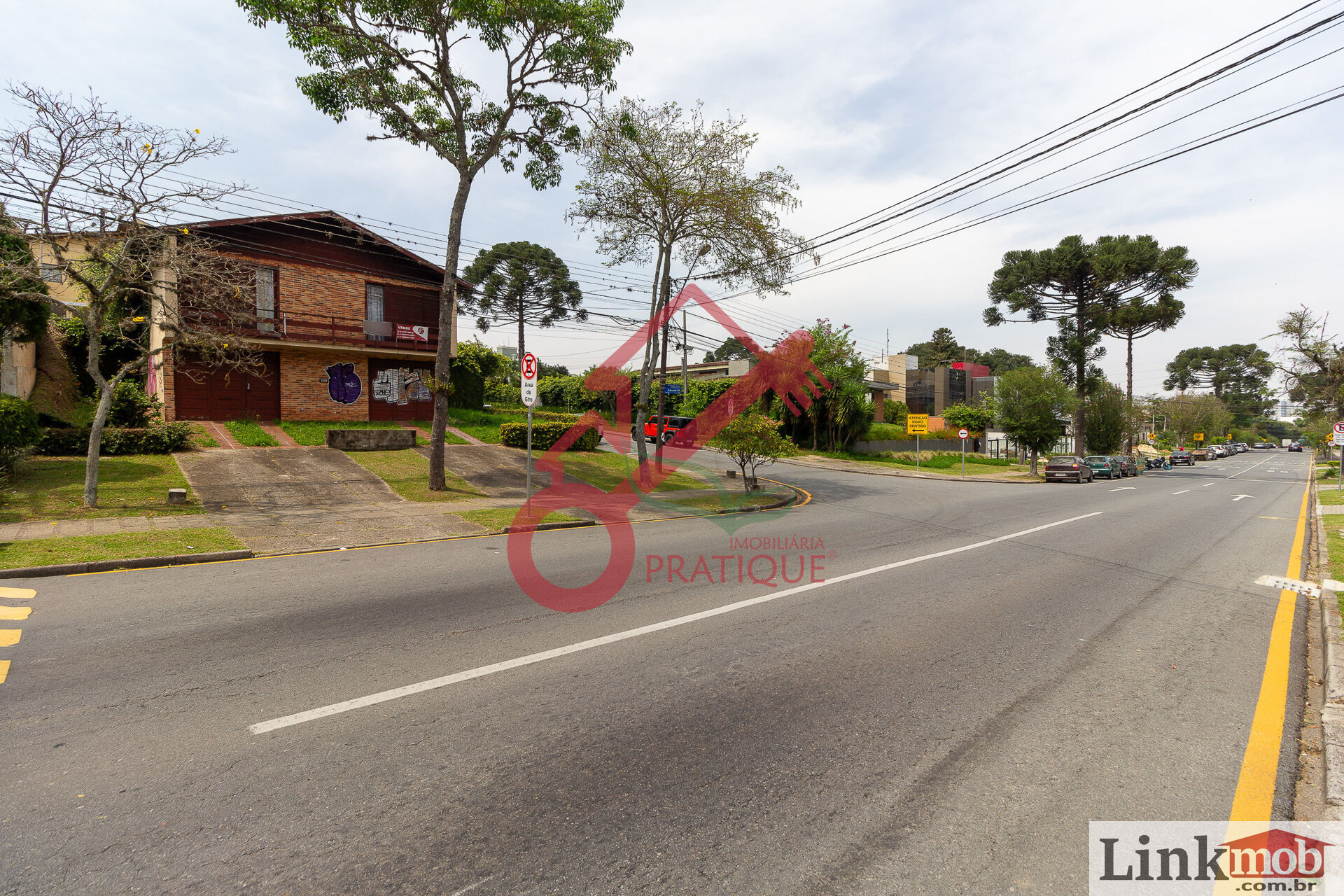 Casa à venda com 3 quartos, 279m² - Foto 6